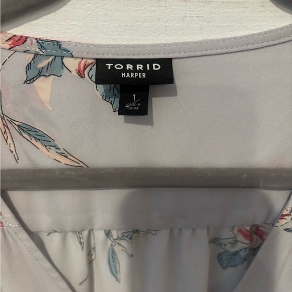 TORRID Harper Floral top Plus Size 1 - Picture 9 of 16